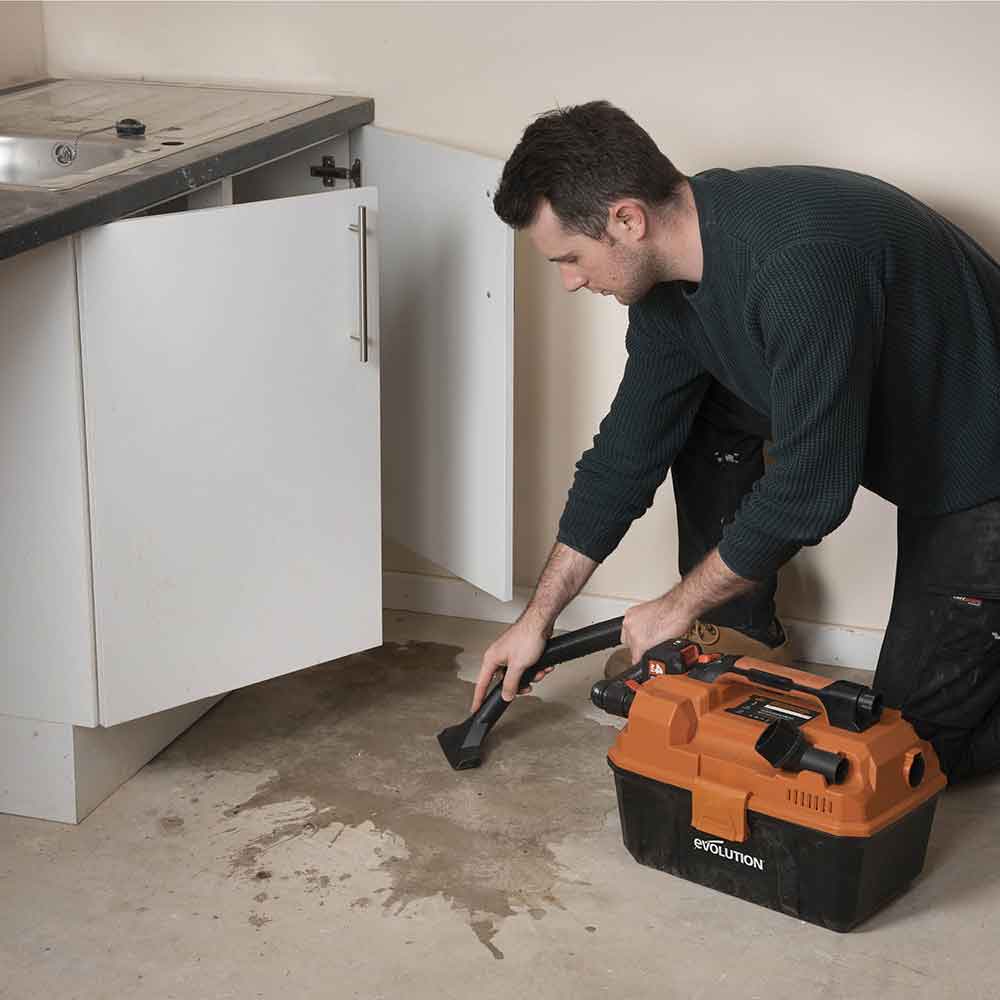 Aspirador Inalámbrico R11VAC-Li Evolution de 11L para Residuos Secos y Húmedos sin Batería ni Cargador