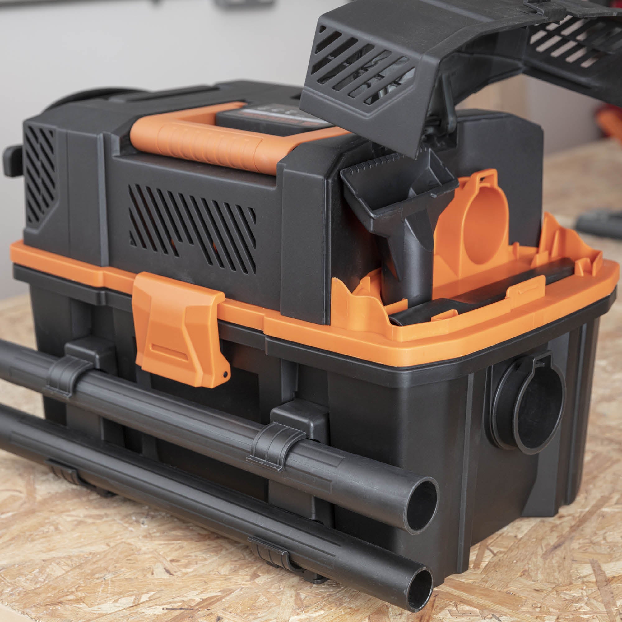 Aspirador R15VAC Evolution de 15L para residuos secos y húmedos (GRADO B)