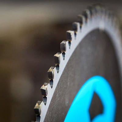 Disco de precisión TCT para Sierra Circular Evolution de 185 mm, 68 Dientes y Agujero de 20 mm para Acero Fino