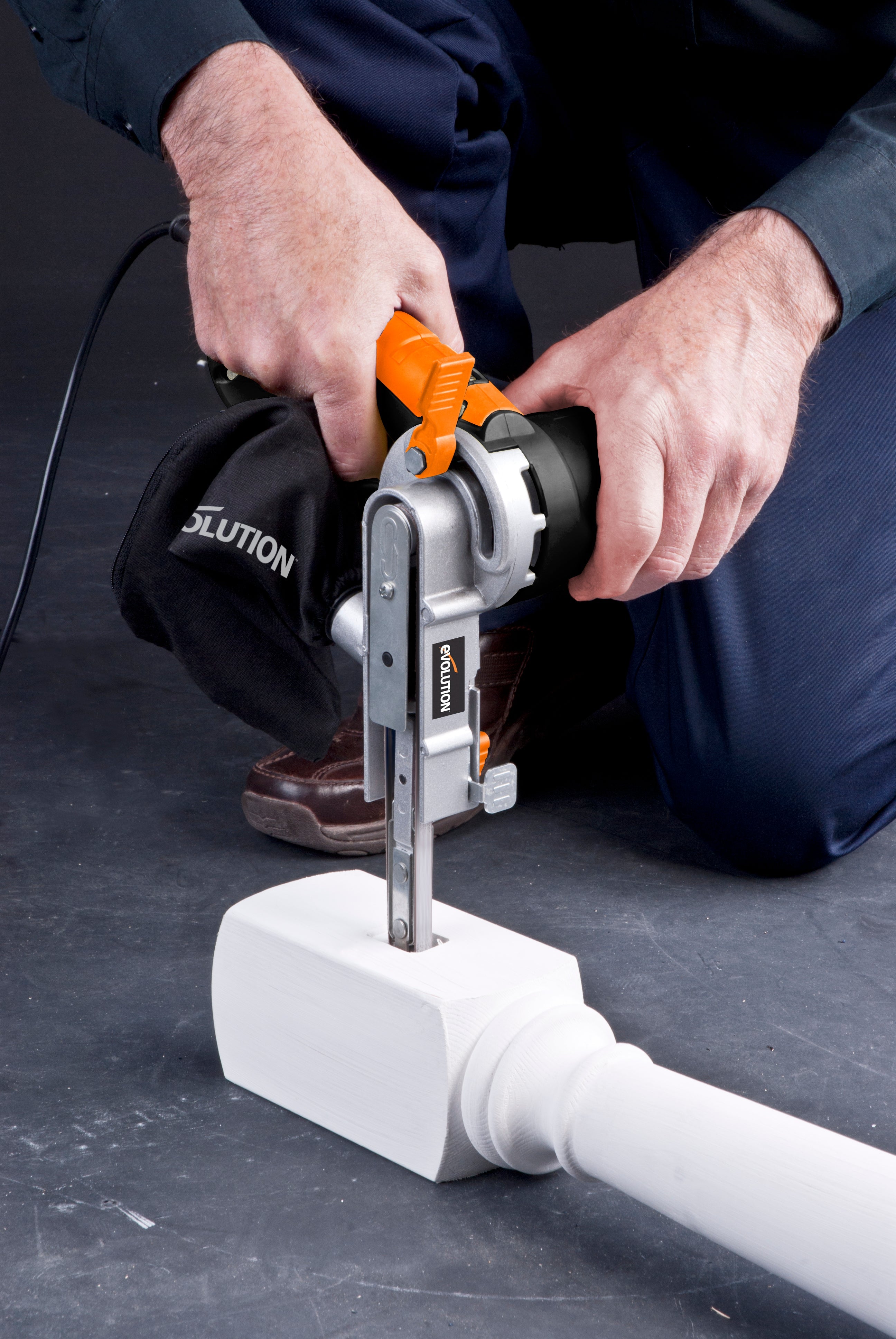 Lijadora Eléctrica de Banda Estrecha Evolution (13mm x 457mm) 3 Lijas de Banda incluidas